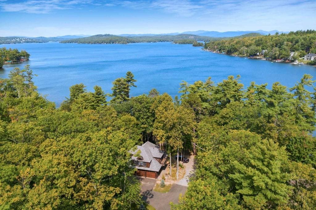 191 Wentworth Cove RdLaconia, NH - LuxuryRealty.com